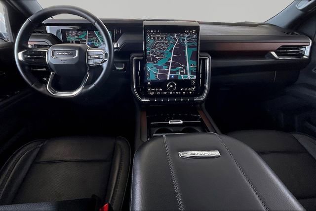 Used 2025 GMC Yukon XL Denali image 7