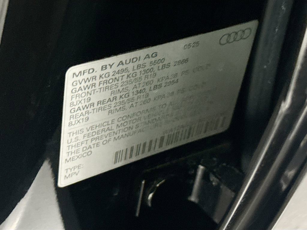 Used 2025 Audi Q5 Premium Plus w/ Premium Plus AWD/4WD image 34