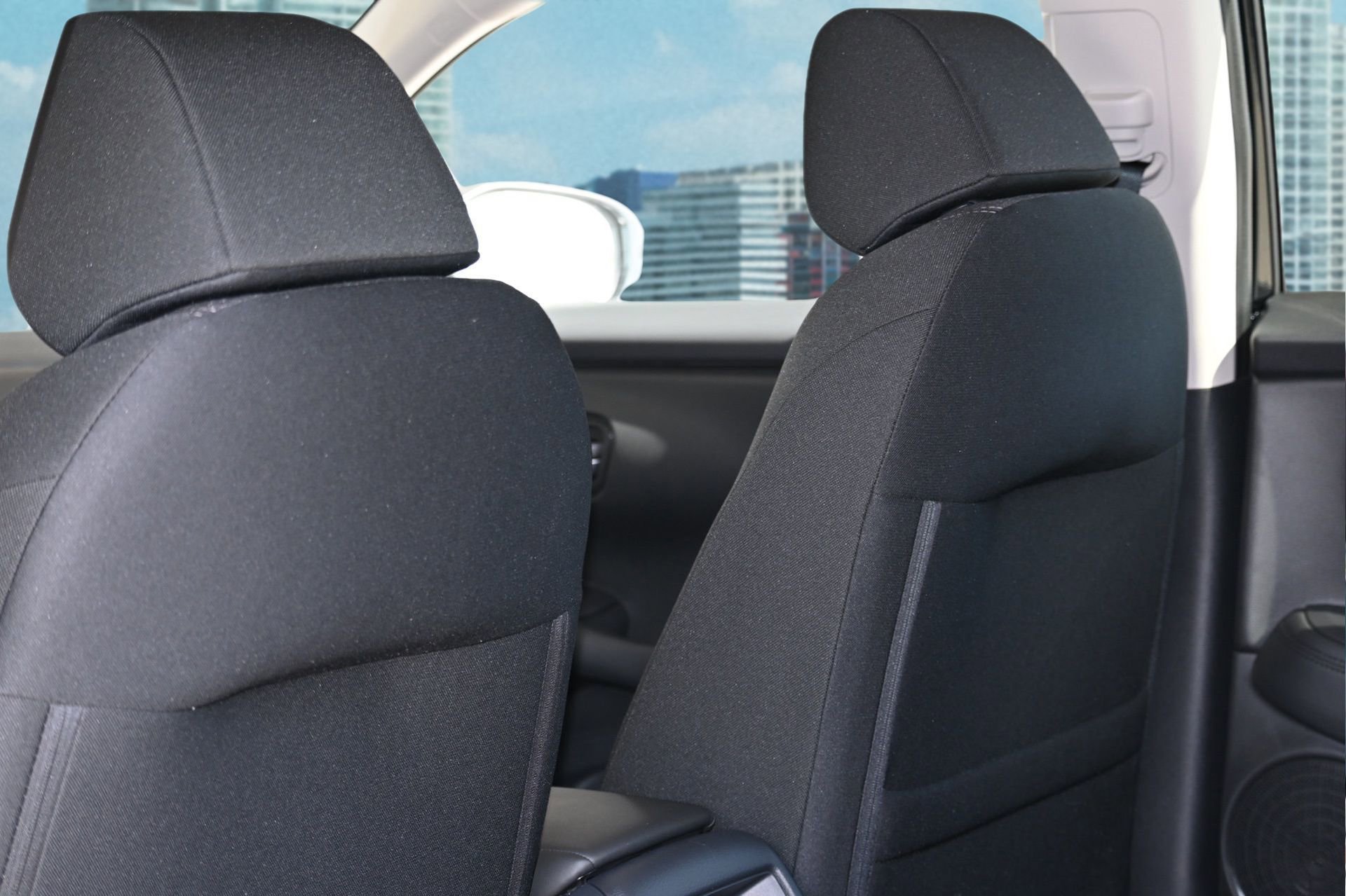 New 2026 Honda HR-V LX image 17