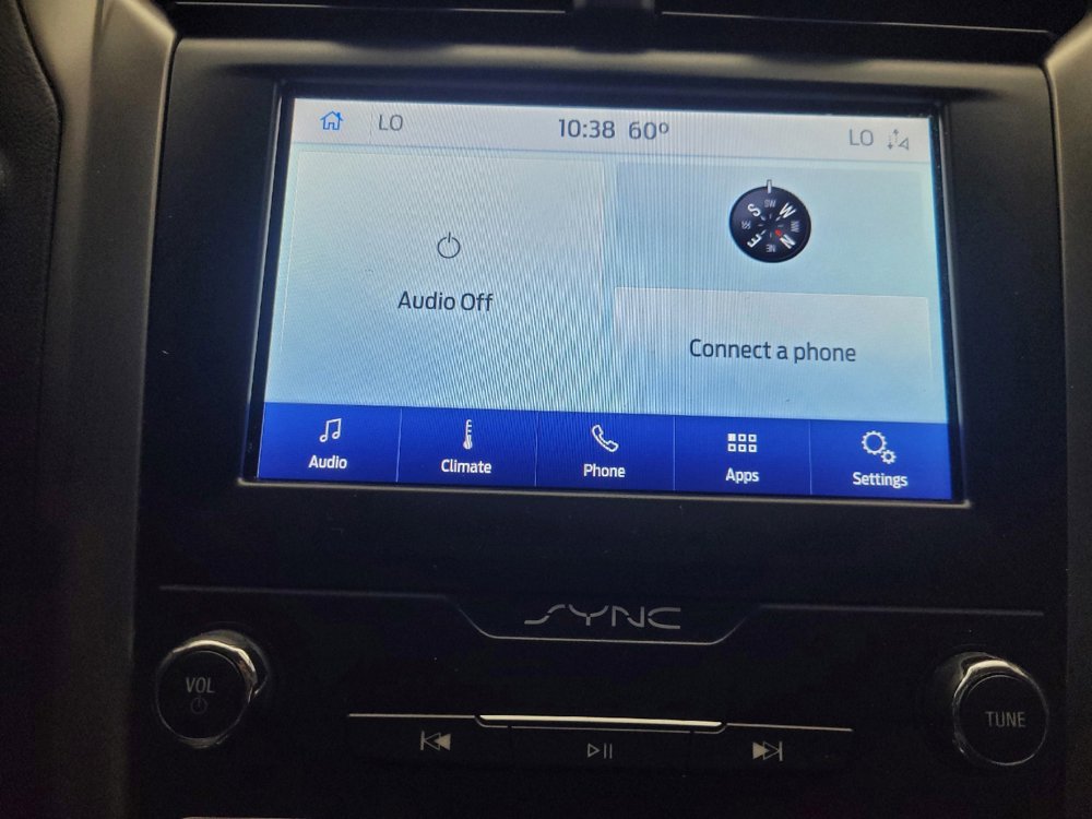 Used 2020 Ford Fusion SE image 25