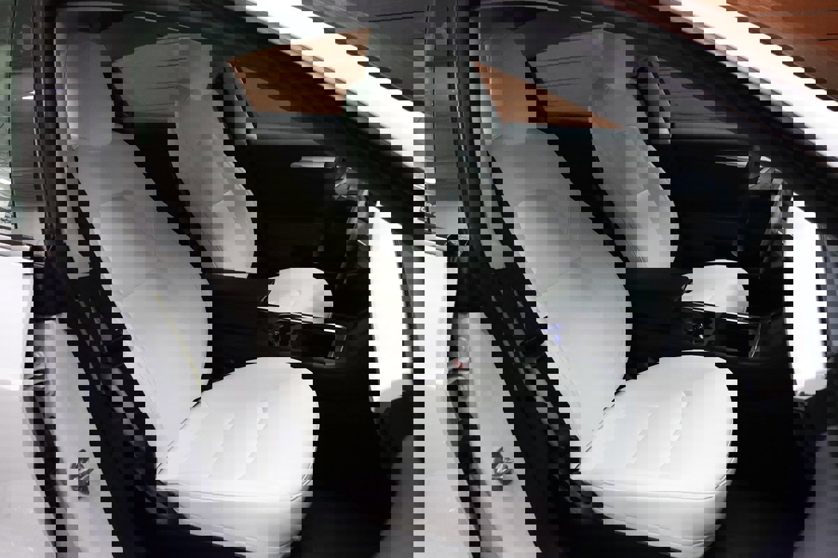 Used 2023 Tesla Model 3 Standard Range image 50