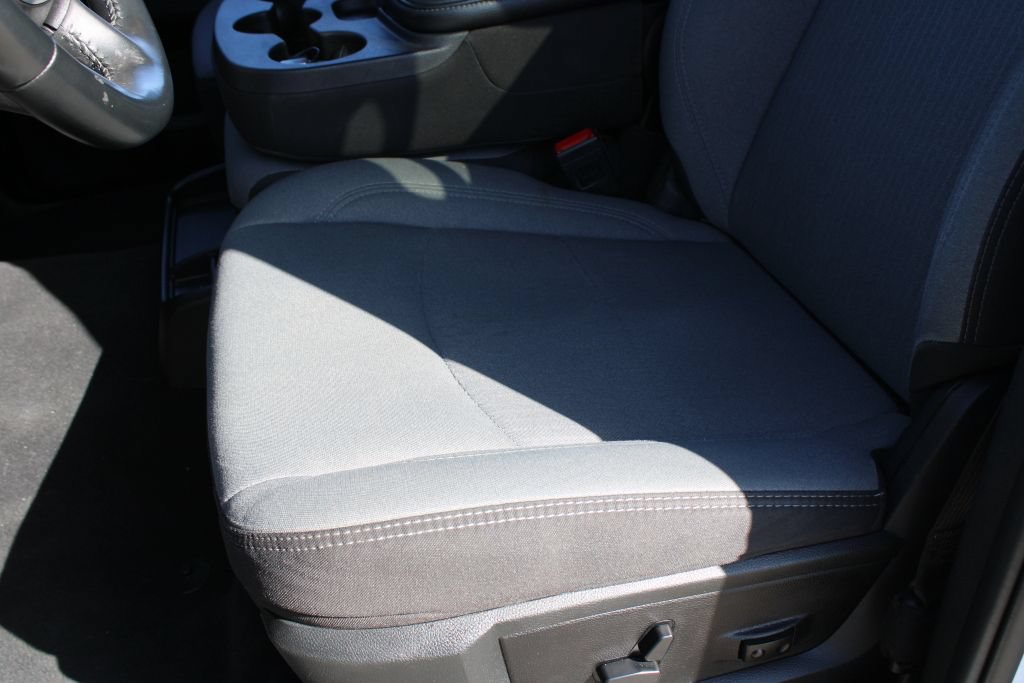 Used 2024 RAM 2500 Big Horn AWD/4WD image 15