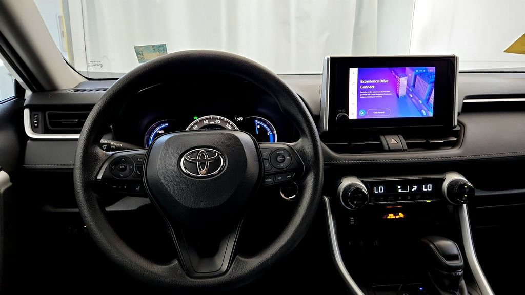 Certified 2025 Toyota RAV4 XLE AWD/4WD image 27