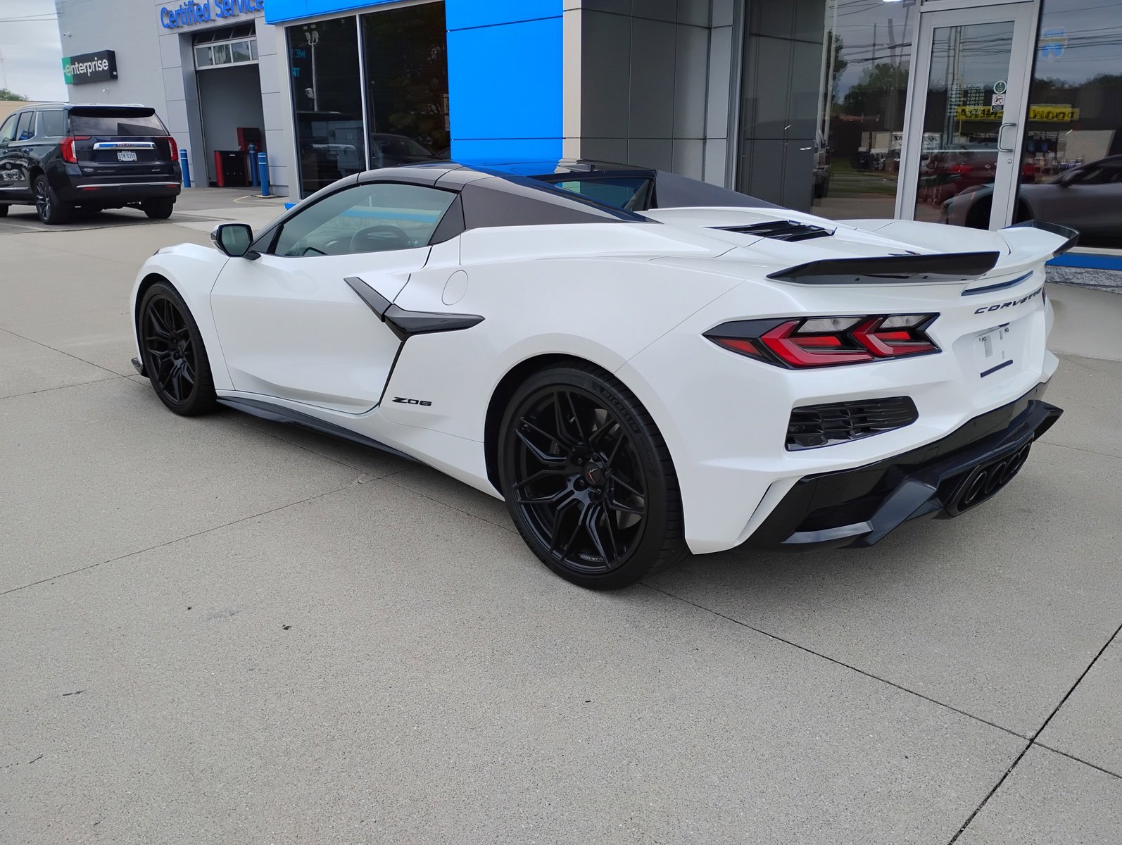 Used 2024 Chevrolet Corvette Z06 w/ Battery Protection Package image 22