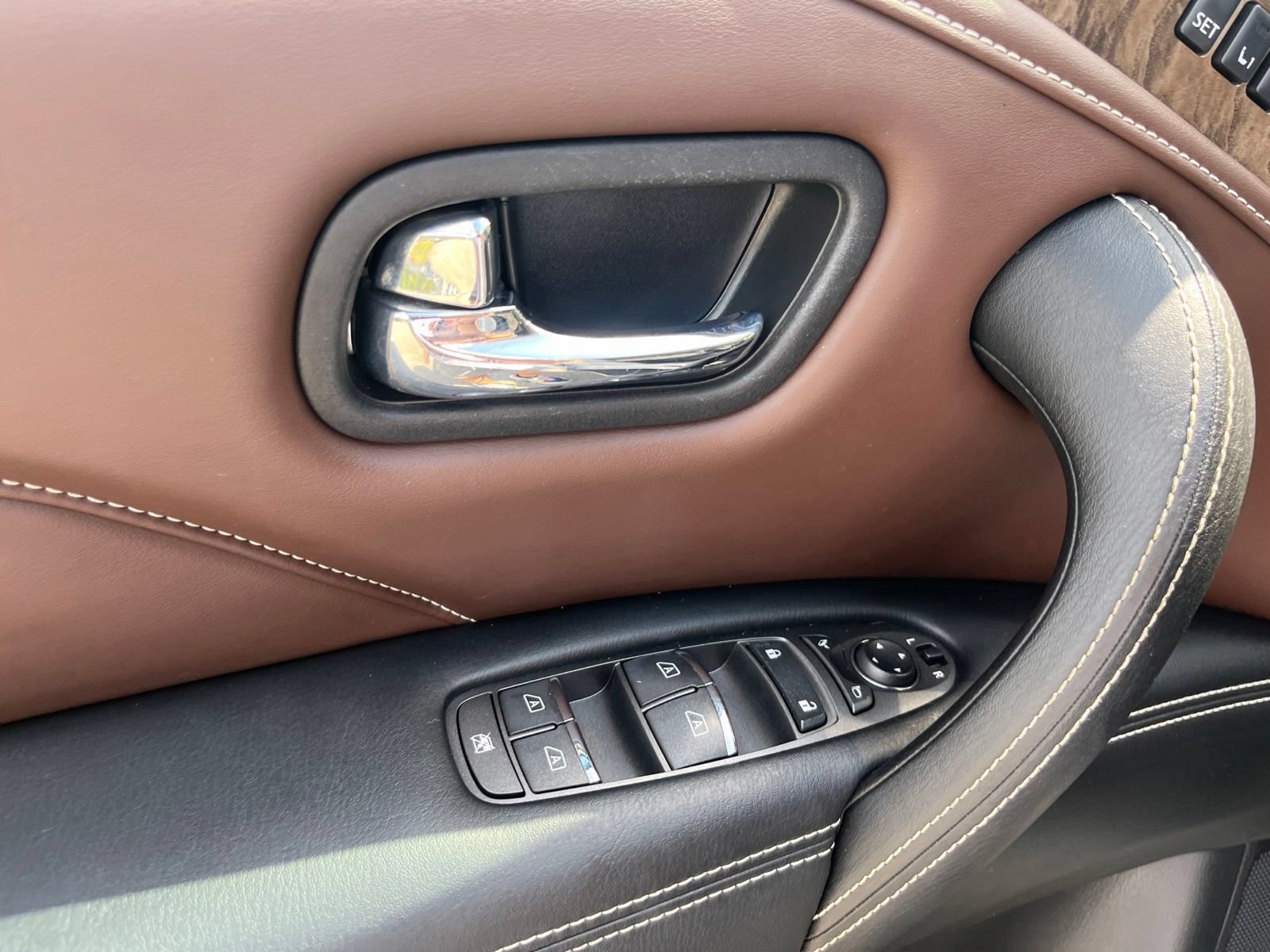Used 2021 INFINITI QX80 Premium Select w/ All-Season Package RWD image 13