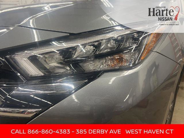 Certified 2025 Nissan Versa SV w/ Trunk Package image 13