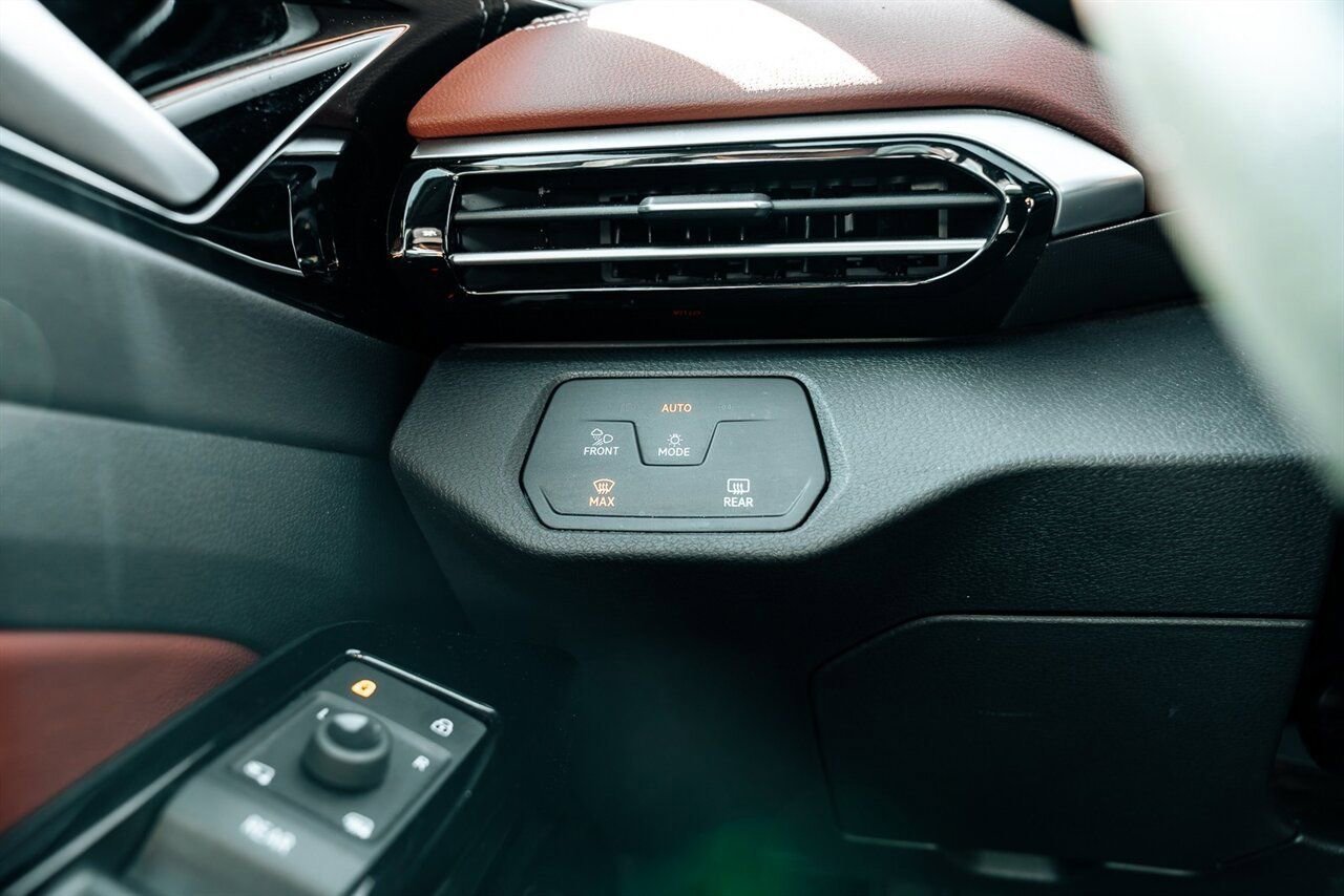 Used 2021 Volkswagen ID.4 Pro S w/ ID.4 Protection Package image 26