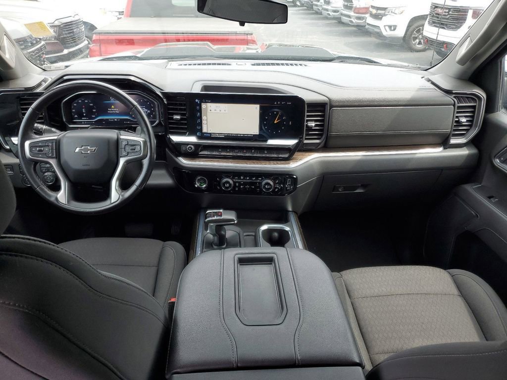 Used 2022 Chevrolet Silverado 1500 LT Trail Boss image 12