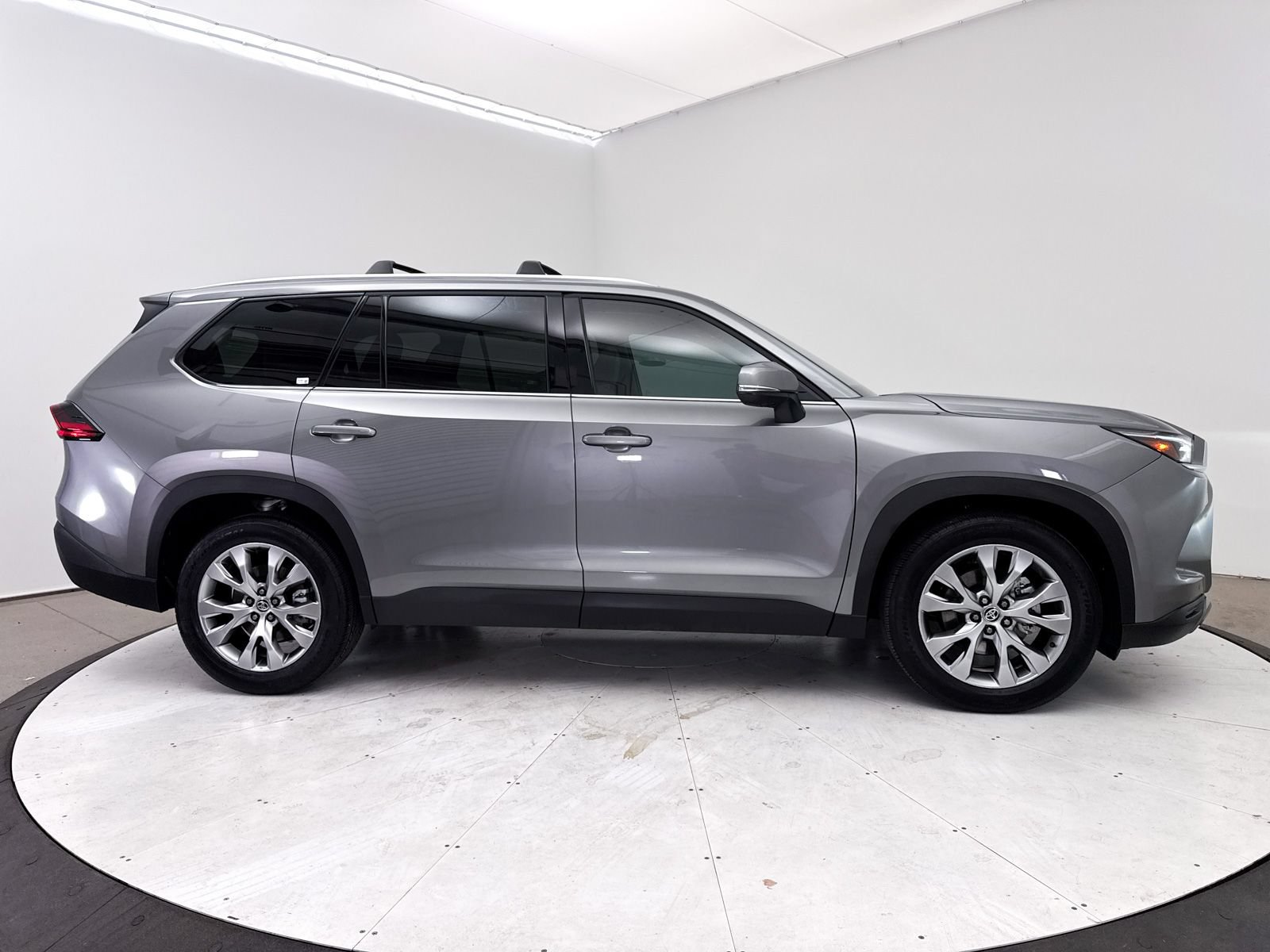 Used 2025 Toyota Grand Highlander FWD image 42