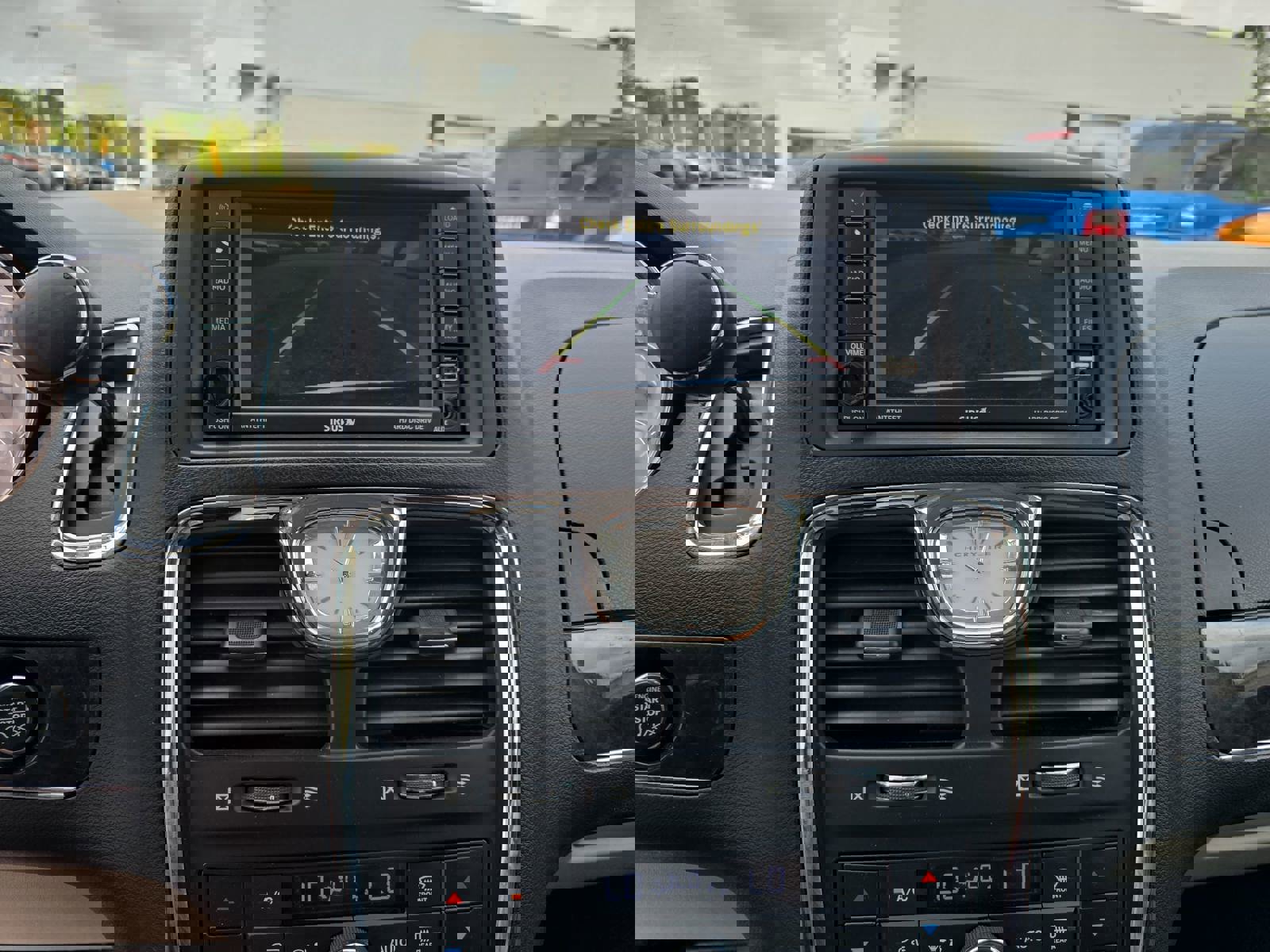 Used 2016 Chrysler Town & Country Limited Platinum image 26