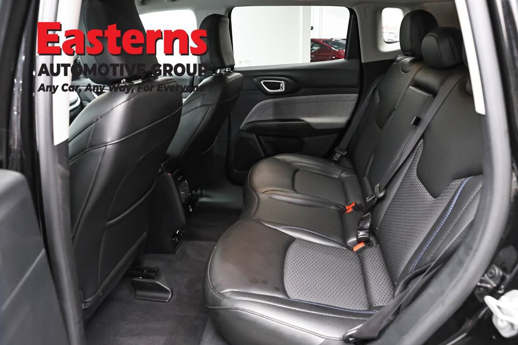 Used 2022 Jeep Compass Latitude w/ Convenience Group AWD/4WD image 21