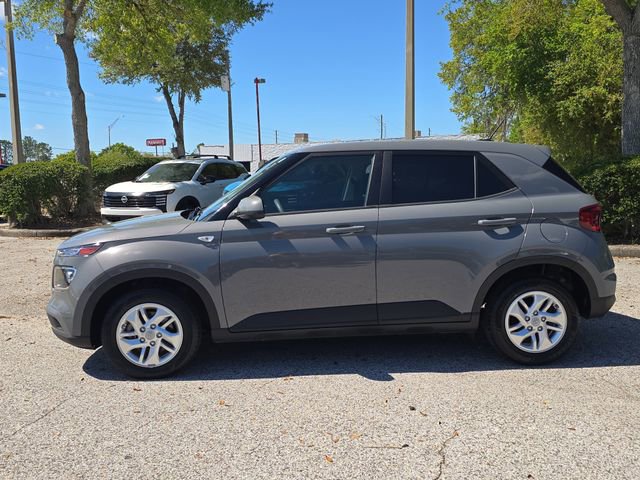 Used 2023 Hyundai Venue SE image 5