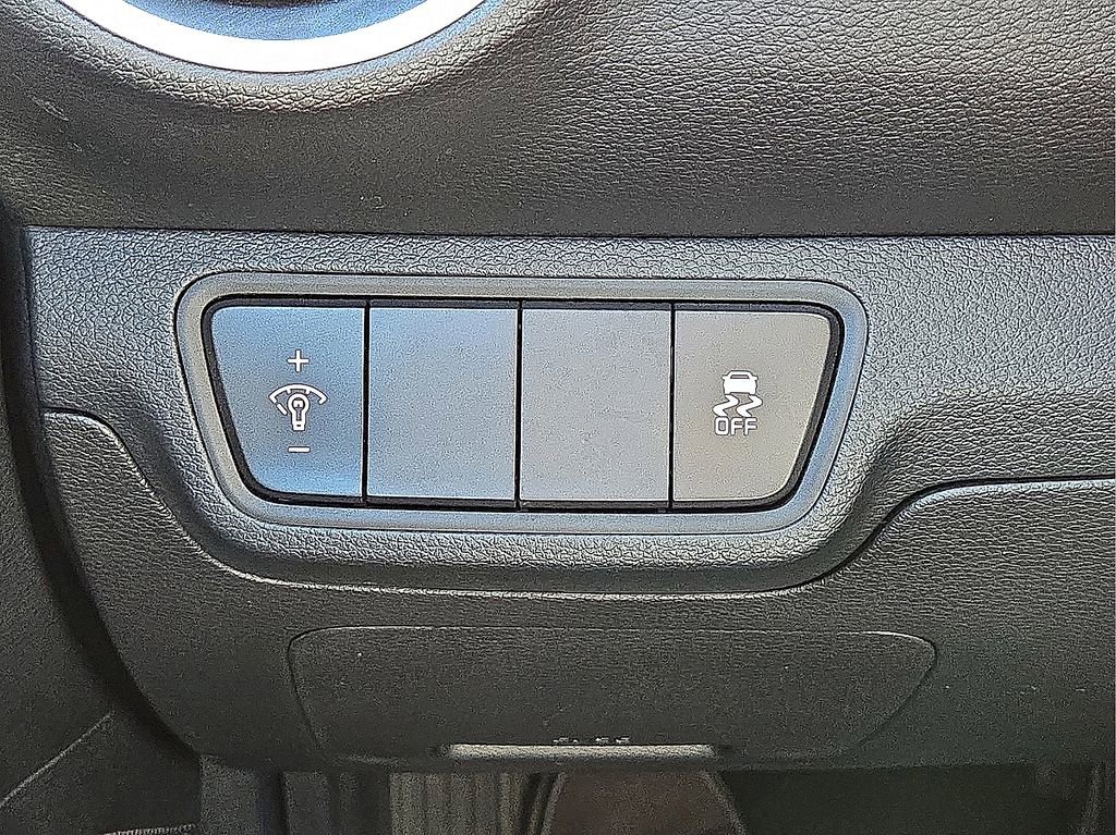 Used 2024 Kia Forte LXS image 29