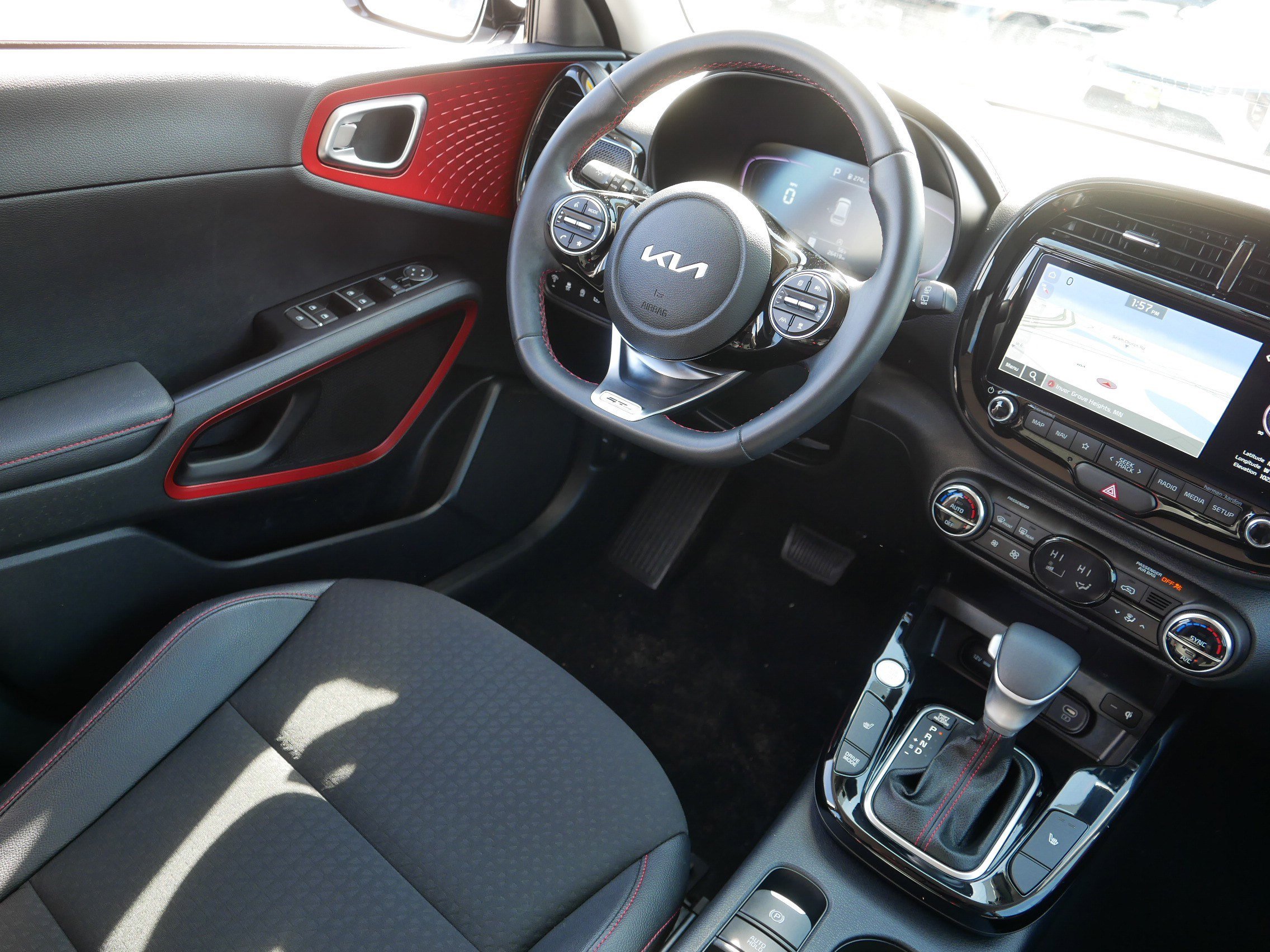 Certified 2023 Kia Soul GT-Line w/ GT-Line Technology Package FWD image 9