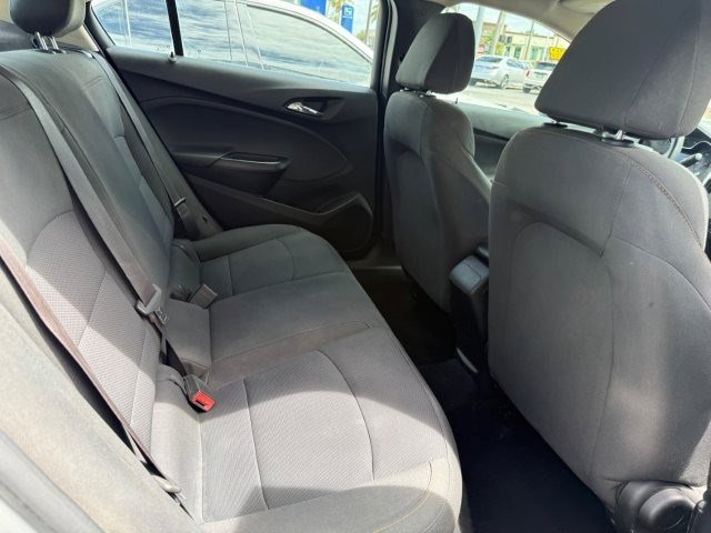Used 2017 Chevrolet Cruze LS FWD image 13
