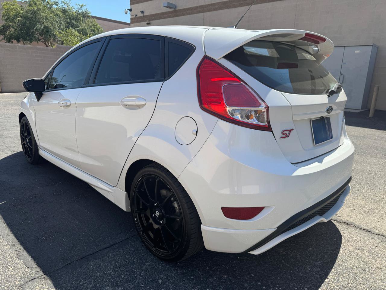 Used 2017 Ford Fiesta ST FWD image 5