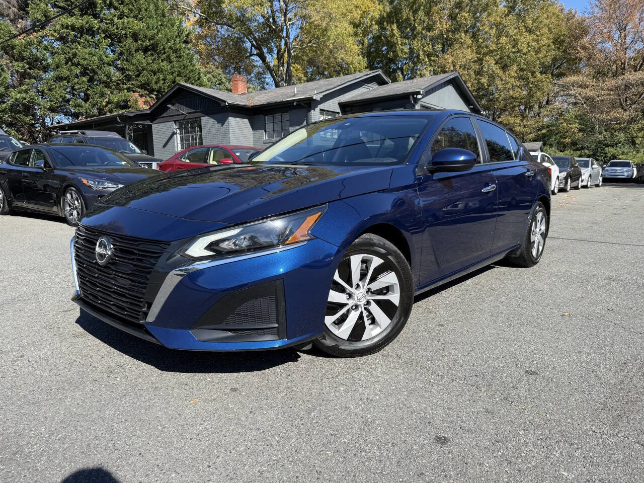 Used 2024 Nissan Altima 2.5 S image 1