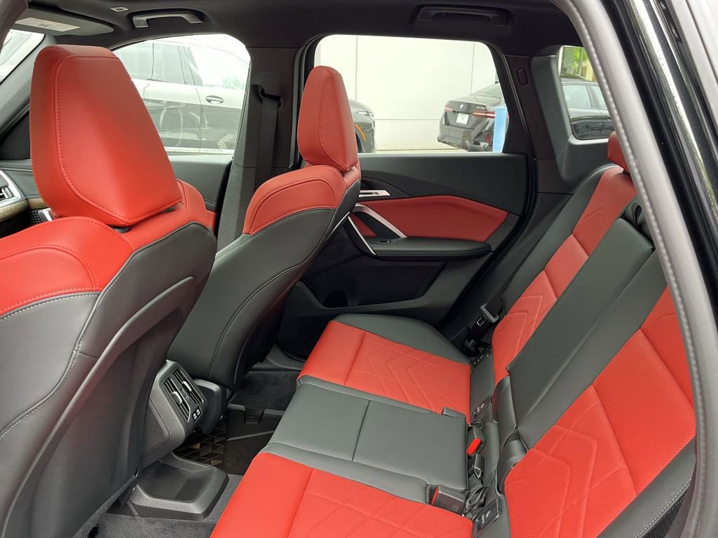 Used 2025 BMW X1 xDrive28i w/ Technology Package image 23