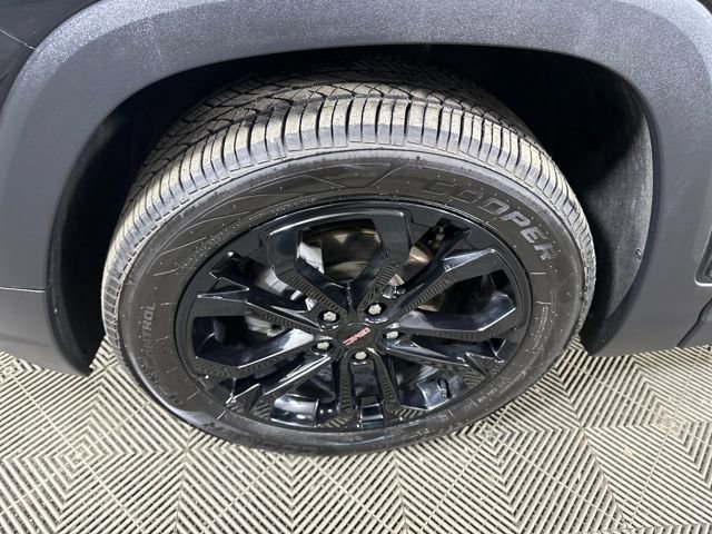 Used 2022 GMC Terrain SLT w/ Elevation Edition image 10