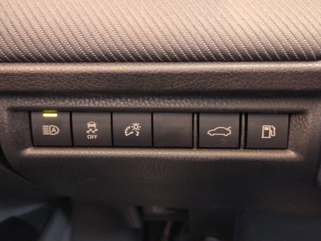 Used 2025 Toyota Camry SE image 19