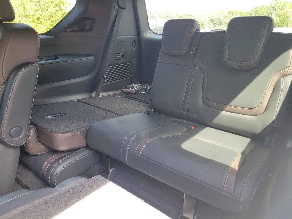 New 2025 Nissan Armada SL w/ Captain's Chari Seat Package image 36