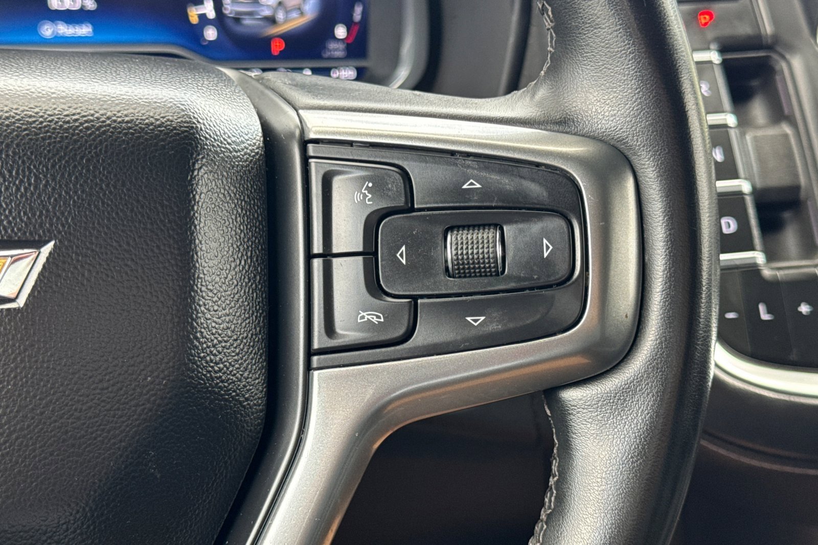 Used 2023 Chevrolet Tahoe LT w/ Luxury Package image 38