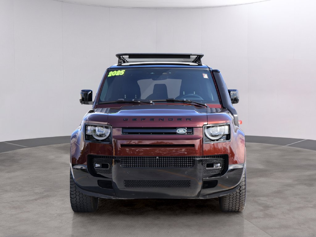 Certified 2025 Land Rover Defender 130 X-Dynamic SE AWD/4WD image 2