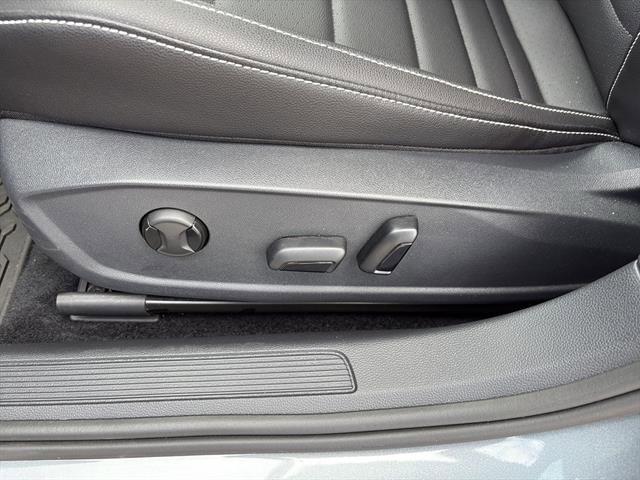 Used 2022 Volkswagen Jetta SE image 14