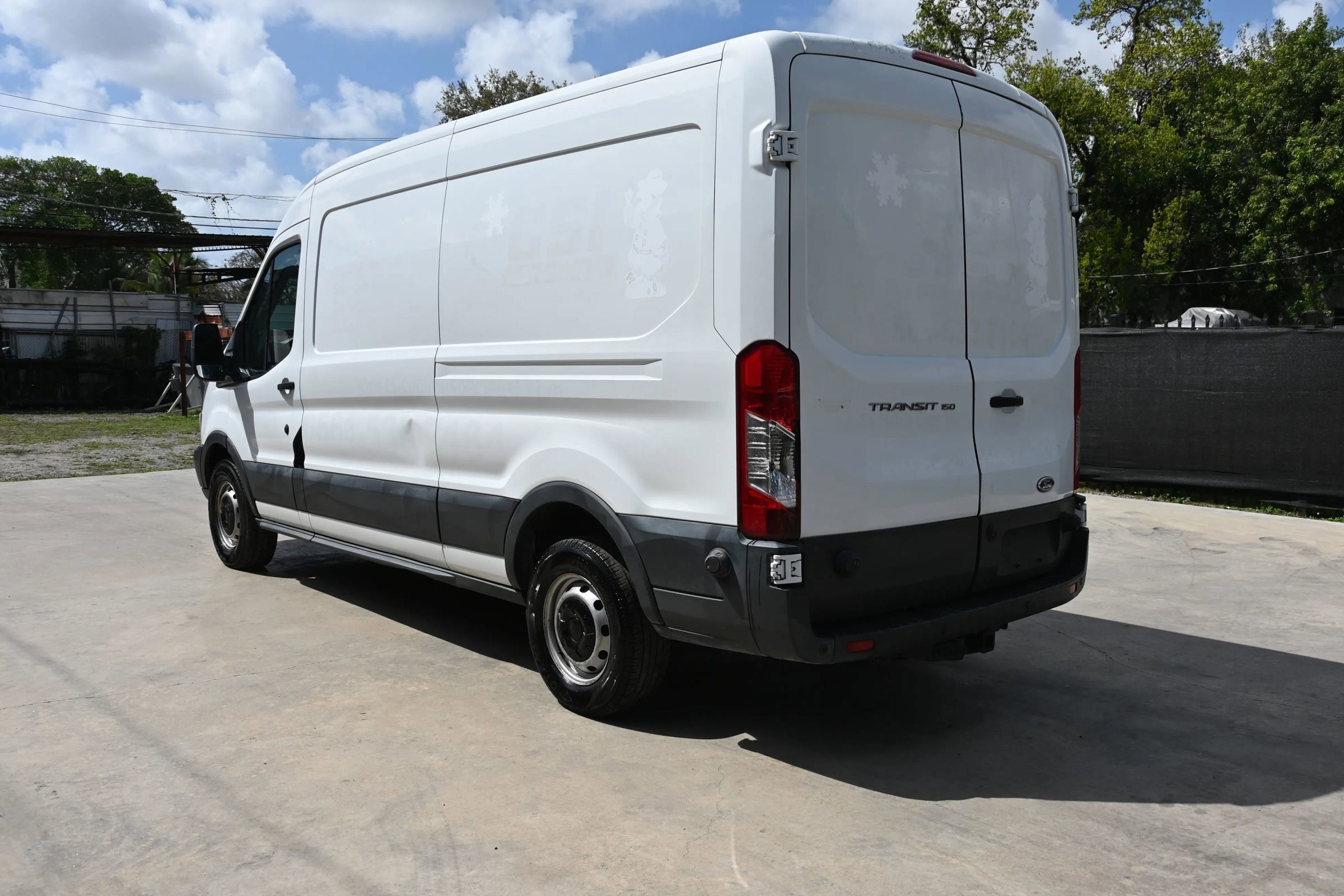 Used 2017 Ford Transit 150 148 Medium Roof image 3