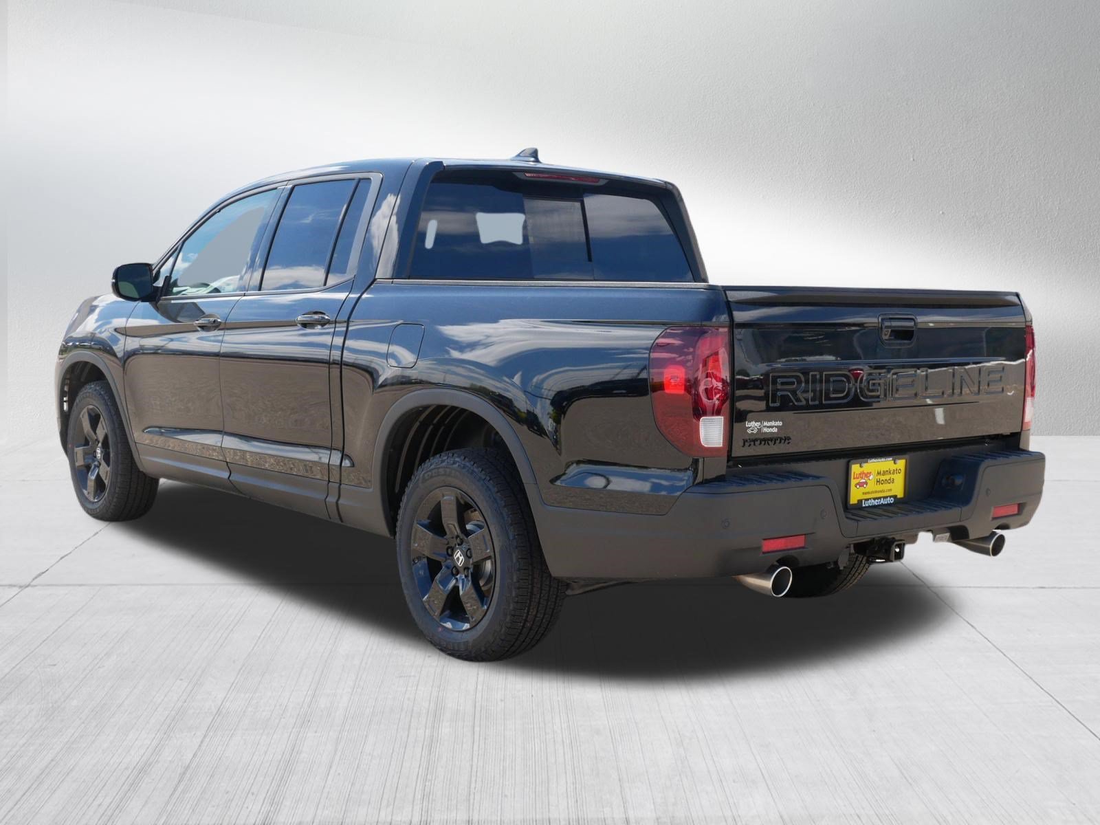 New 2026 Honda Ridgeline Black Edition image 3