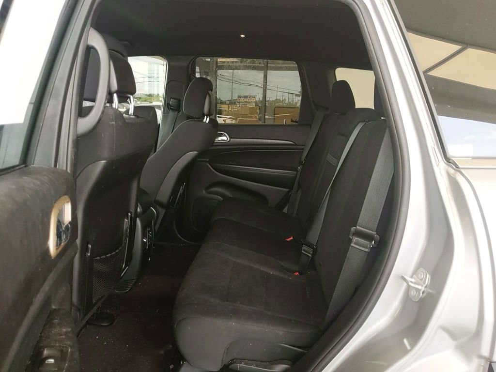 Used 2016 Jeep Grand Cherokee Laredo w/ Quick Order Package 23E AWD/4WD image 14