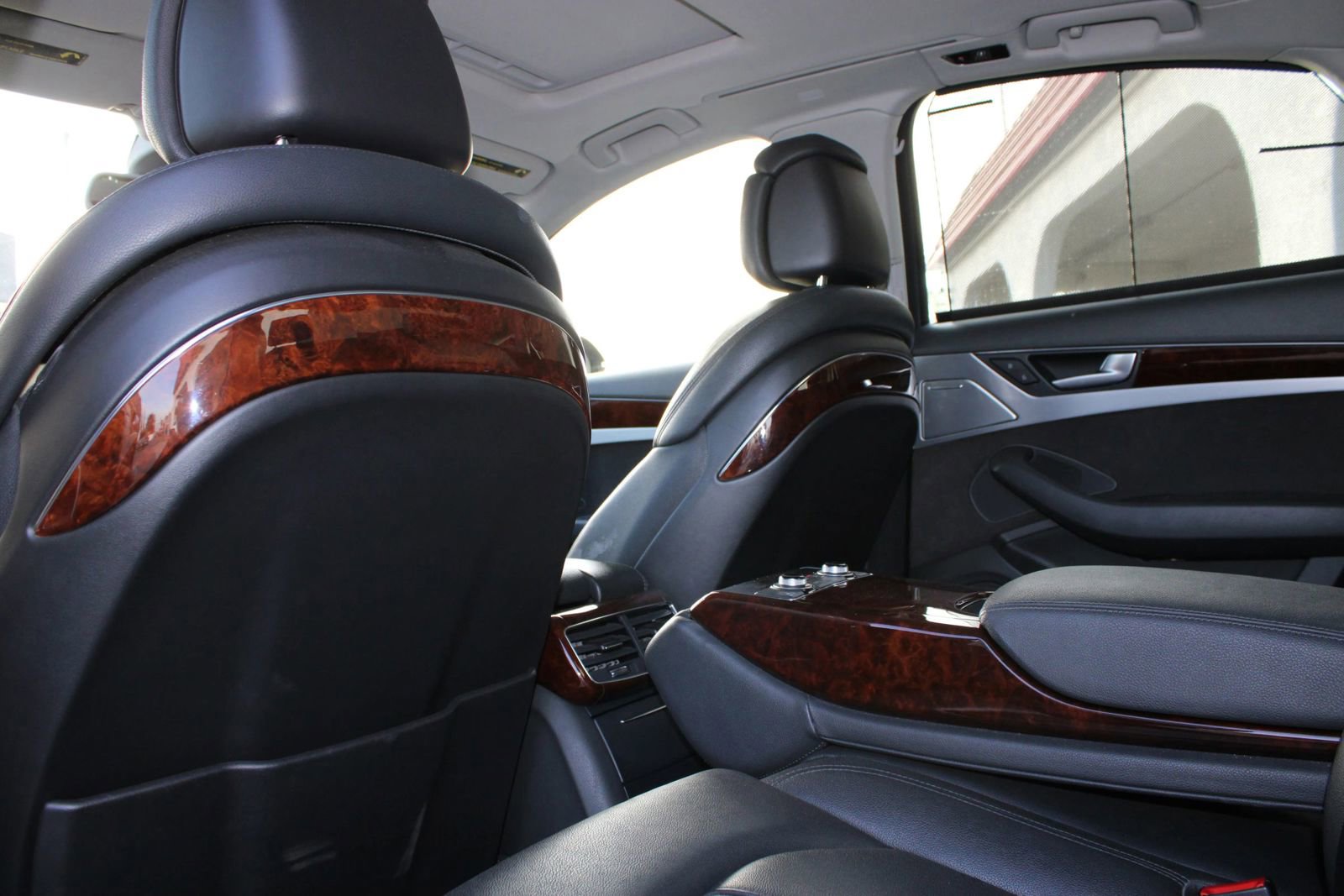 Used 2013 Audi A8 3.0T w/ Driver Assistance Pkg image 26