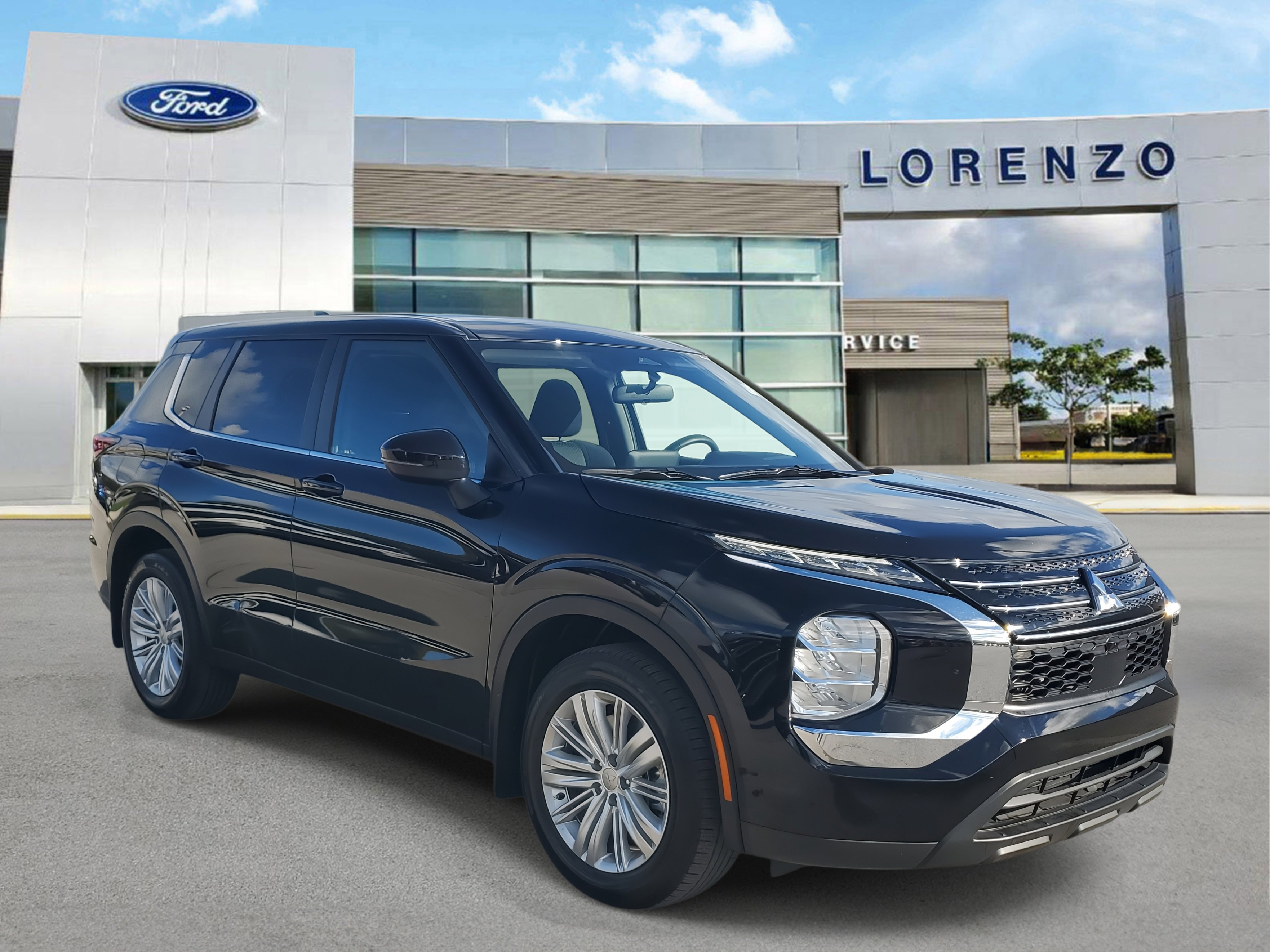 Used 2024 Mitsubishi Outlander ES image 3