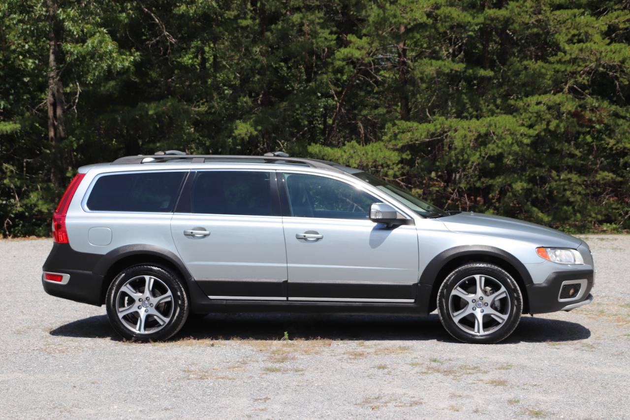 Used 2013 Volvo XC70 T6 AWD/4WD image 2