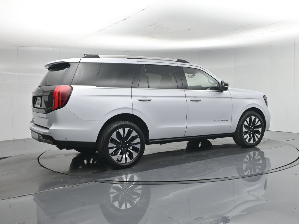 Used 2025 Ford Expedition Platinum w/ Driver's Package AWD/4WD image 35