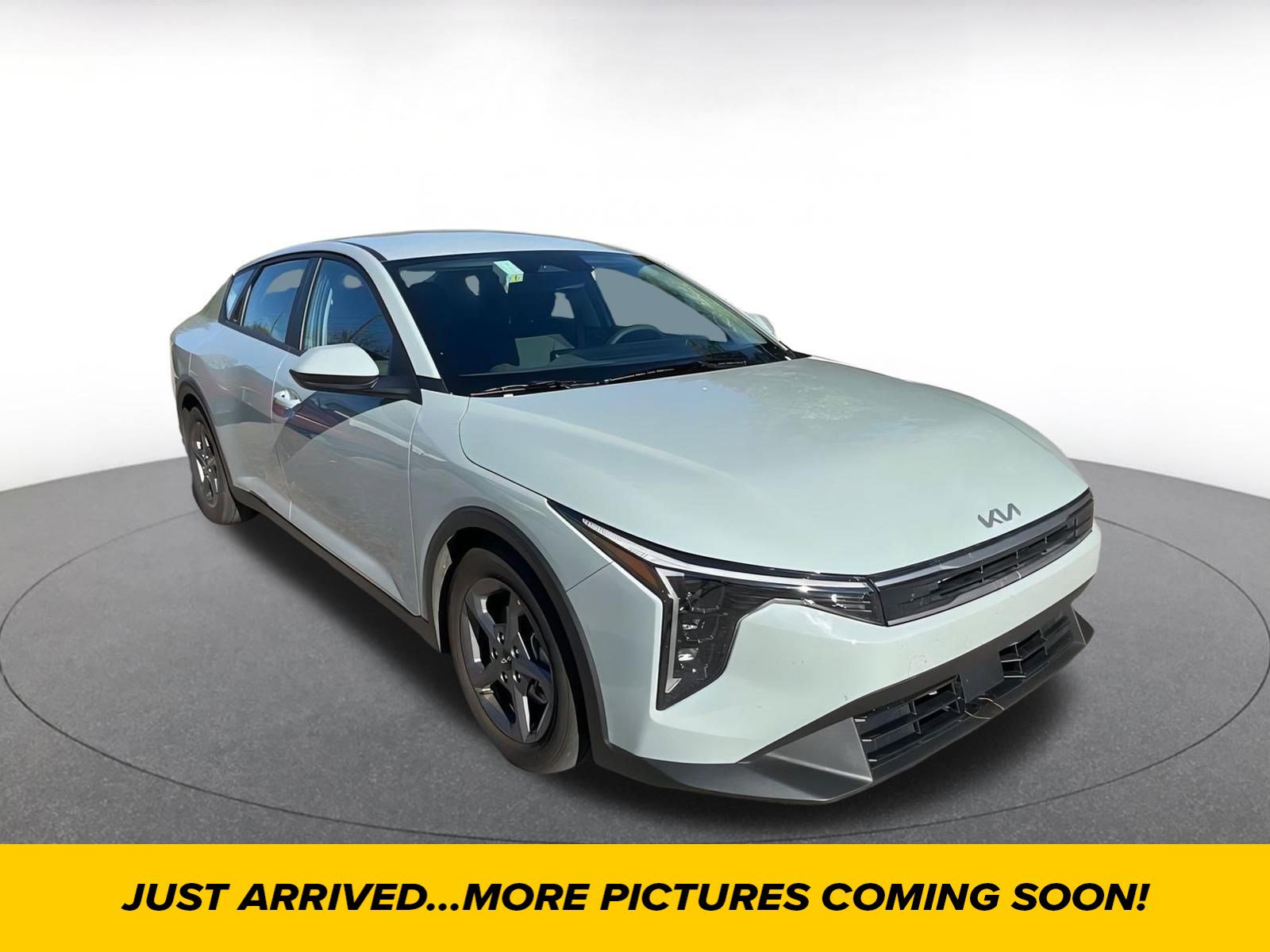 Used 2025 Kia K4 LXS