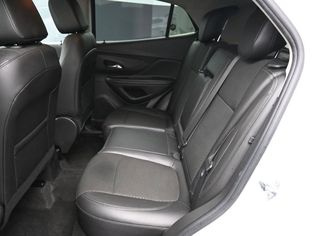 Used 2021 Buick Encore Preferred w/ Safety Package II image 21