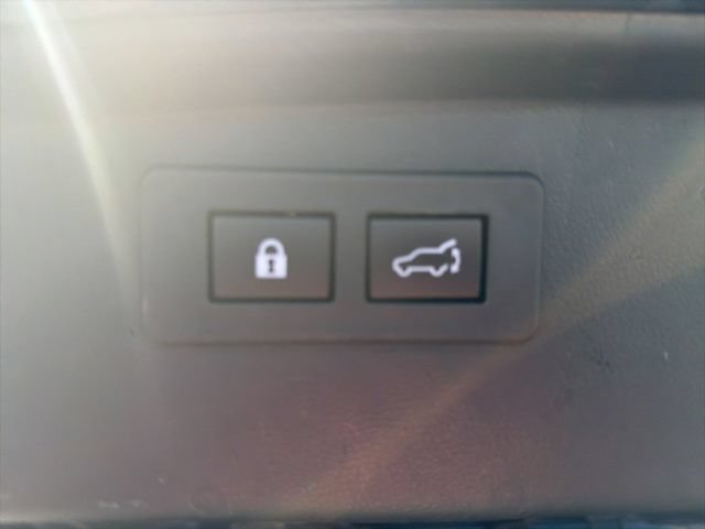 Used 2023 Subaru Outback Premium AWD/4WD image 30