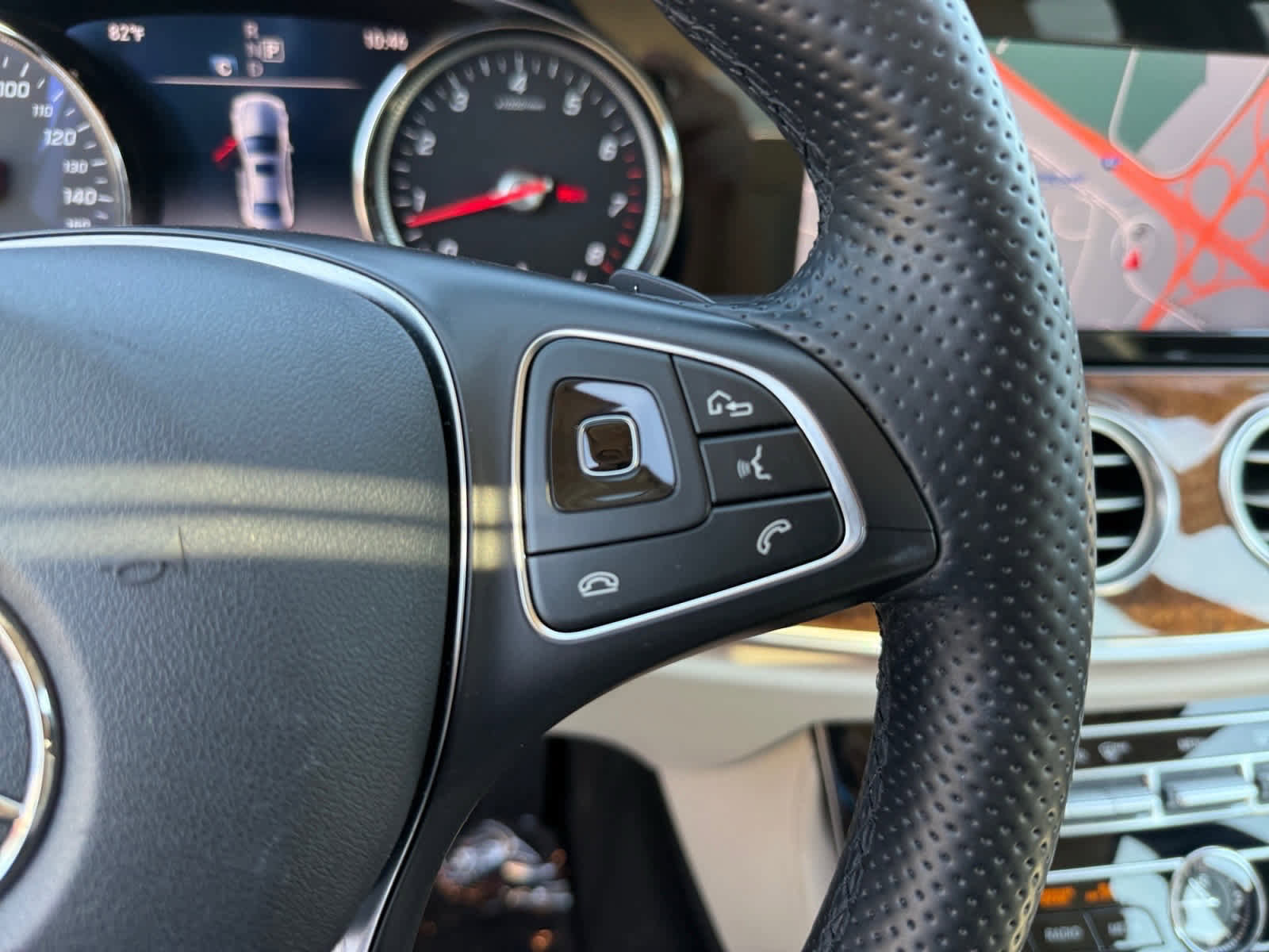 Certified 2017 Mercedes-Benz E 300 4MATIC image 24