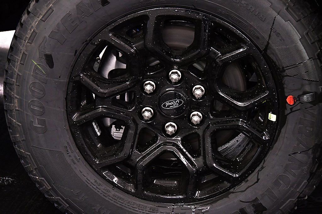 New 2026 Ford F150 XLT w/ Equipment Group 302A MID image 9