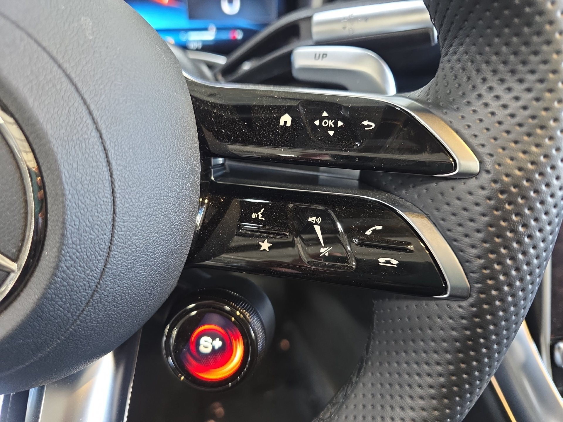 Used 2022 Mercedes-Benz SL 55 AMG 4MATIC image 18
