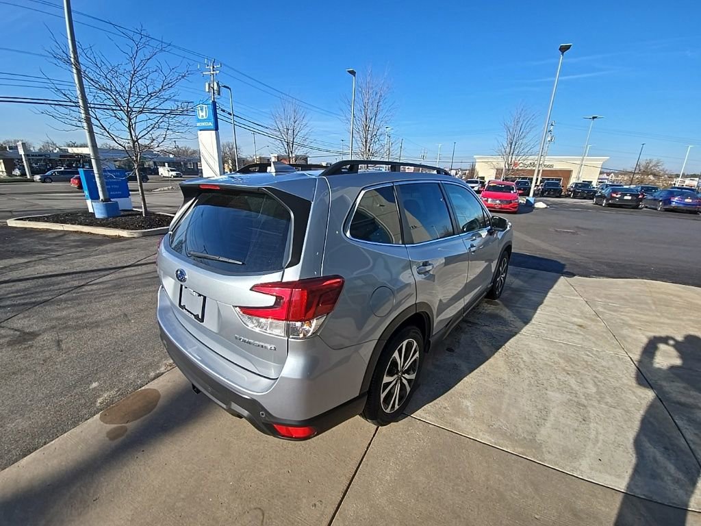 Used 2023 Subaru Forester Limited image 4