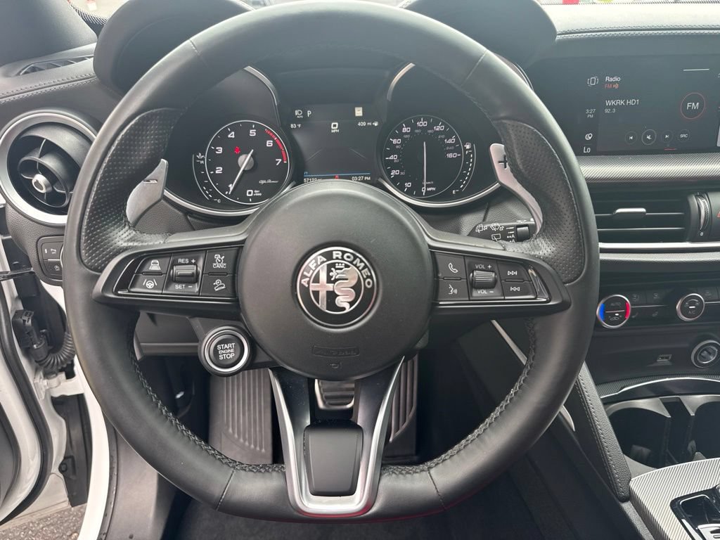 Used 2023 Alfa Romeo Stelvio Veloce AWD/4WD image 34