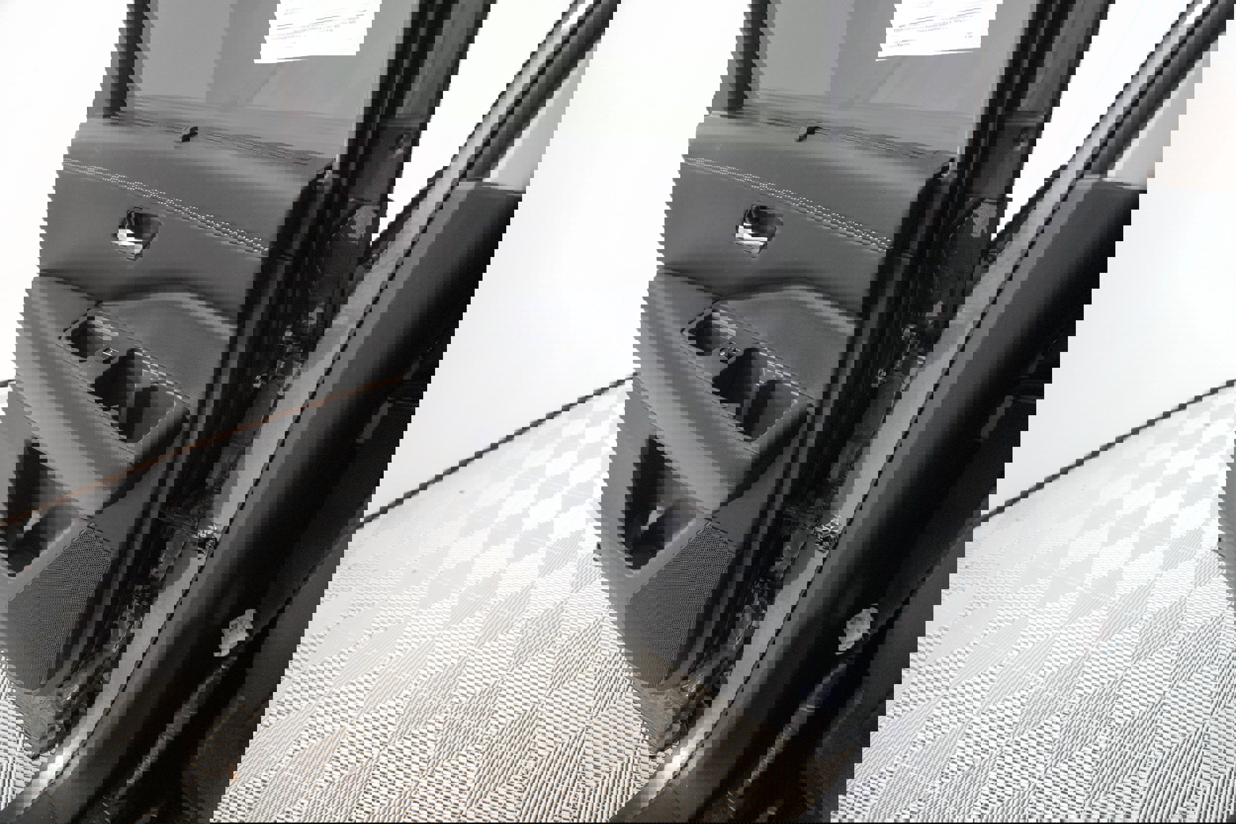 Used 2025 Nissan Pathfinder Platinum w/ Cargo Package image 15