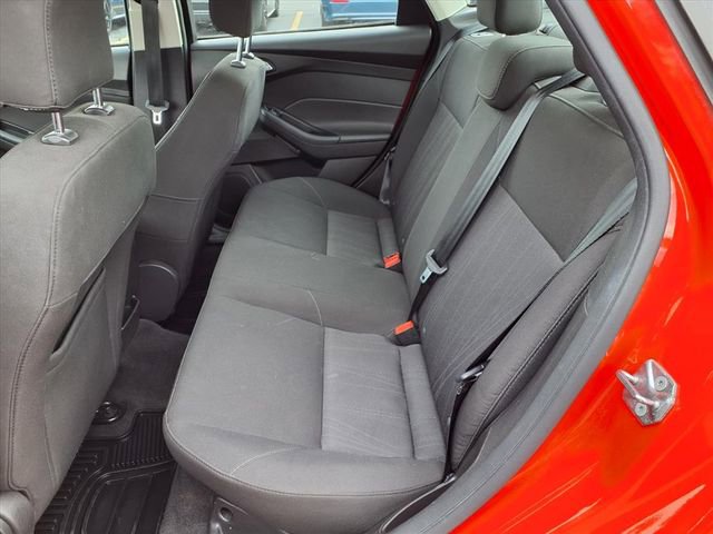 Used 2017 Ford Focus SE image 6