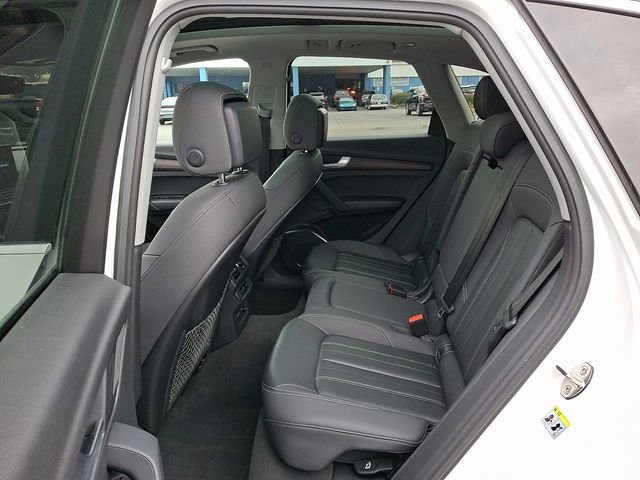 Used 2021 Audi Q5 2.0T Premium w/ Convenience Package image 13