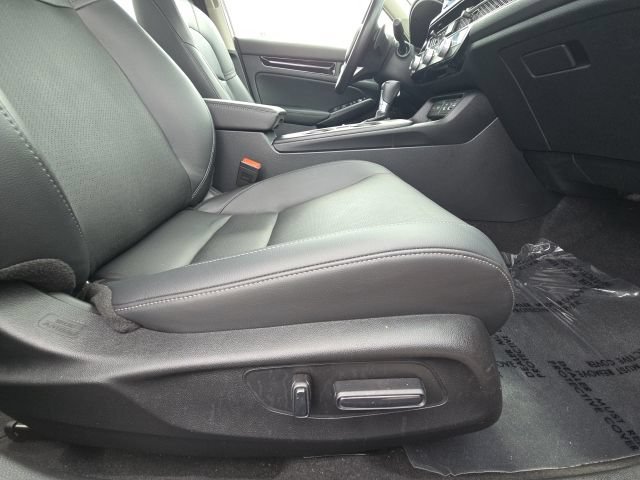 Used 2024 Honda Civic Touring image 17