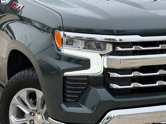Used 2025 Chevrolet Silverado 1500 LTZ w/ Z71 Off-Road Package AWD/4WD image 3