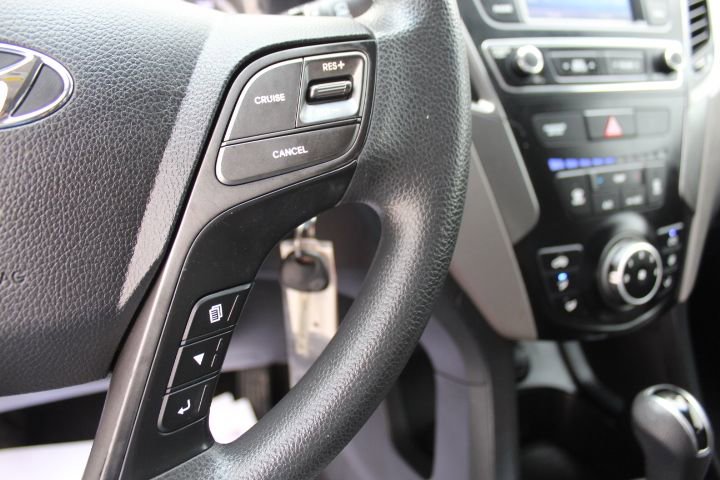 Used 2018 Hyundai Santa Fe Sport image 16