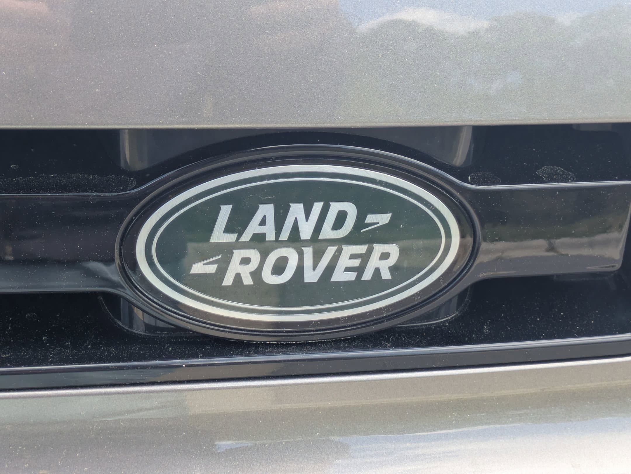 Certified 2024 Land Rover Defender 110 X-Dynamic SE AWD/4WD image 33